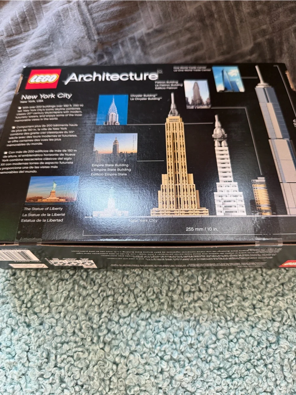 Brand new Lego Architecture New York City Skyline in Gold, Silver, Gray, Green